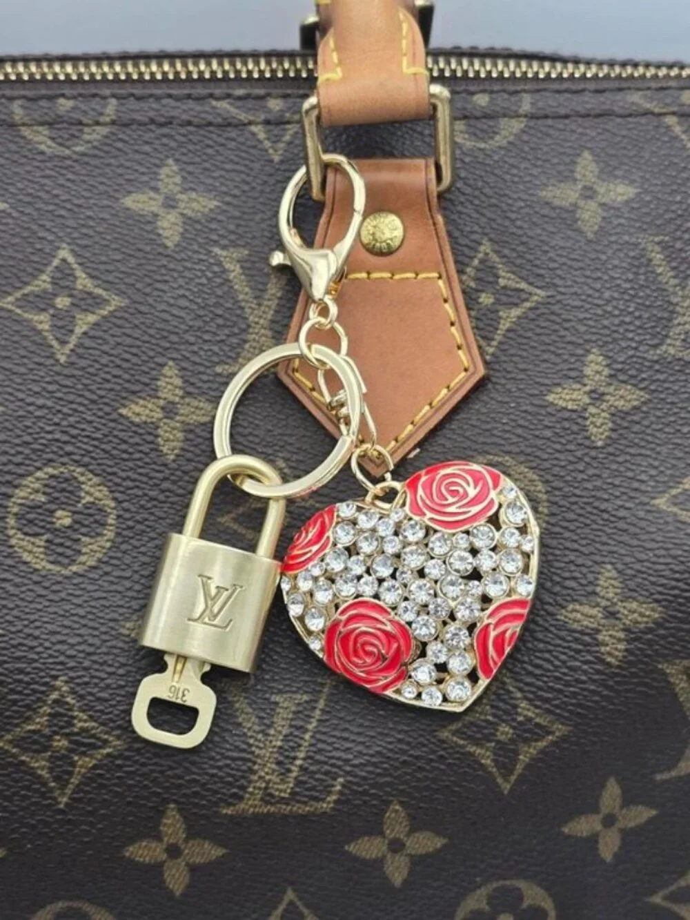 Louis Vuitton Authentic Gold Padlock 🔒Key + Unbranded Heart Keychain Bag Charm